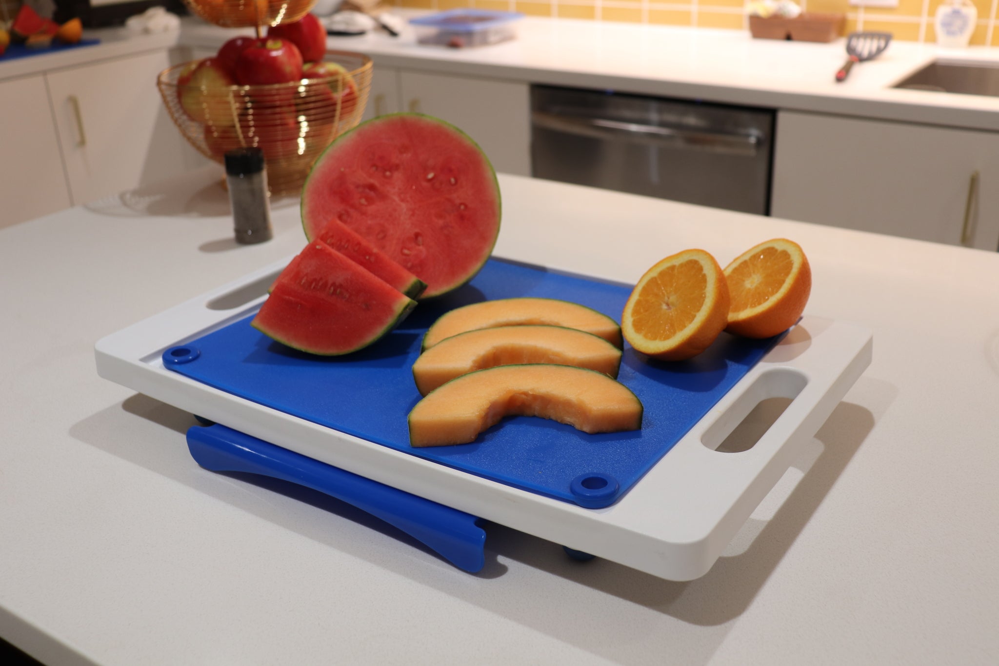 Dripless Cutting Board 2 In 1 System With Digital Meat Thermometer
