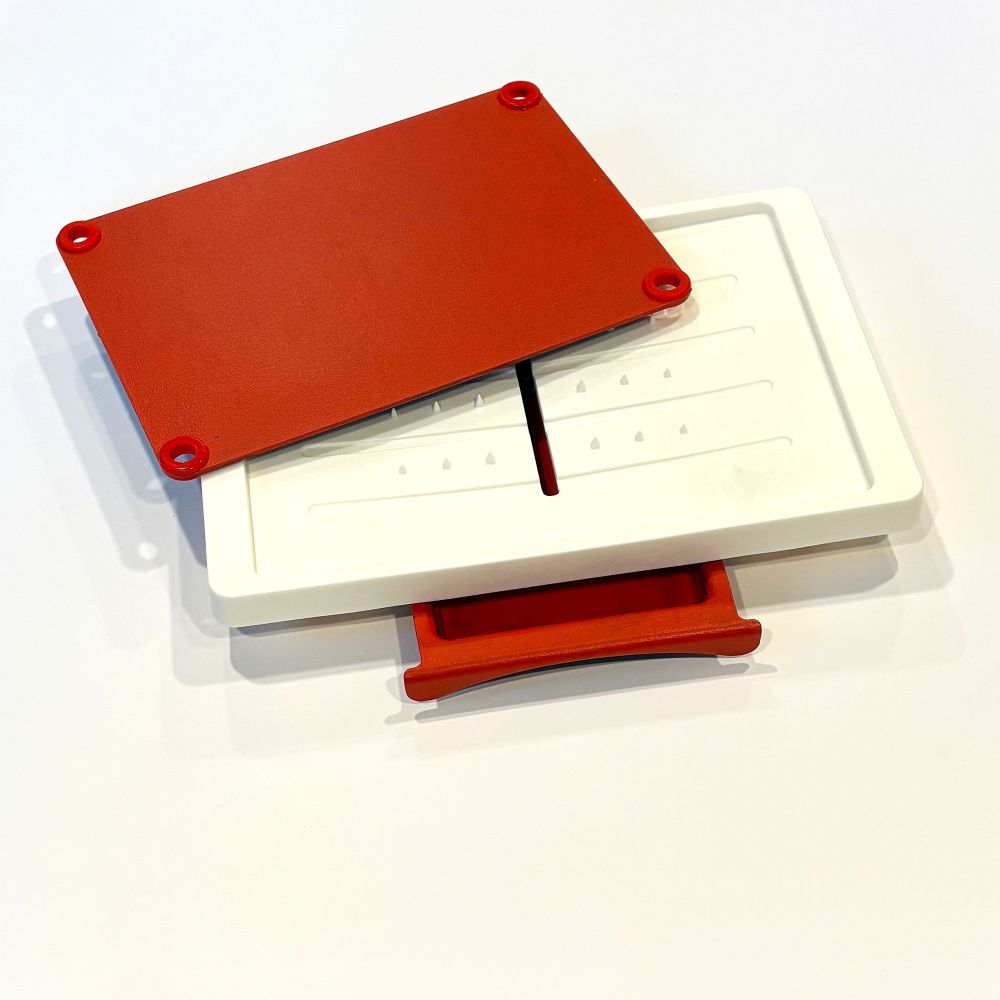 Karving King Plus - Meal Prep System With Removable Cutting Board